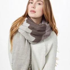 Tentree Organic Cotton Peaks Blanket Scarf