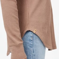 Tentree Women TreeWaffle Crew Longsleeve 72 Tentree Women TreeWaffle Crew Longsleeve